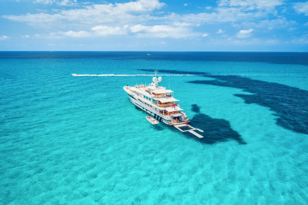 VELORA Yacht Experience